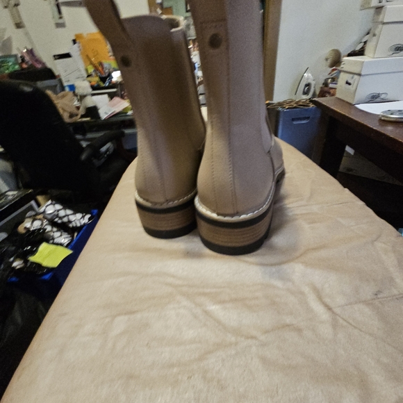 Universal Thread Celina Water Repellant Chelsea Boots, women's 12.5 - Picture 6 of 11